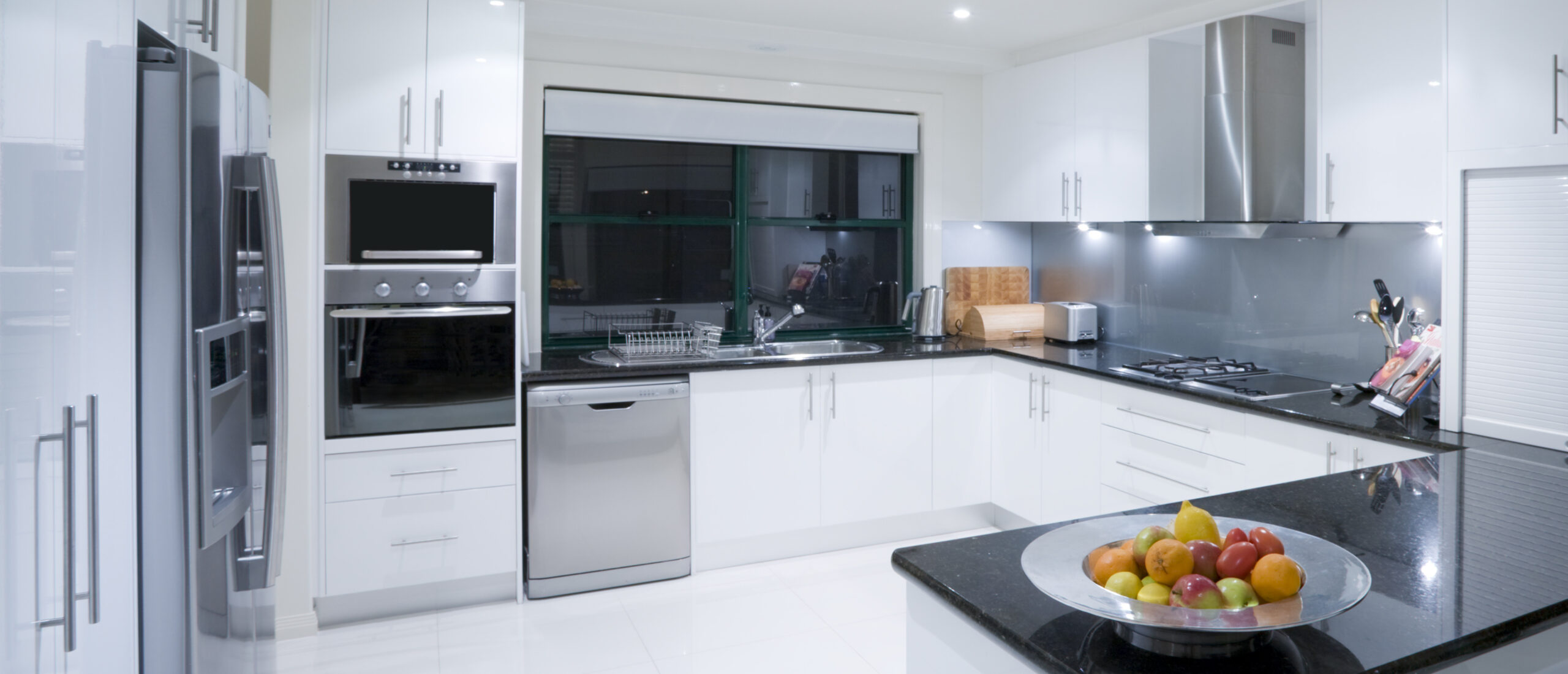 Ovenhands - oven cleaning sussex and surrey Oven cleaning in Sussex and Surrey covering Crawley, Horsham, Redhill, Reigate, Haywards Heath, East Grinstead, Oxshott, Cobham, Weybridge